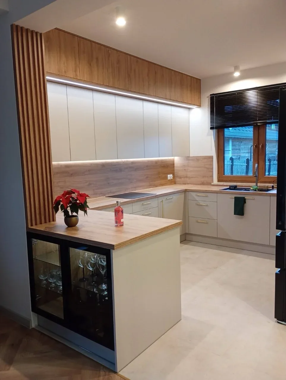 Naturalny rytm drewna — widok ogolny